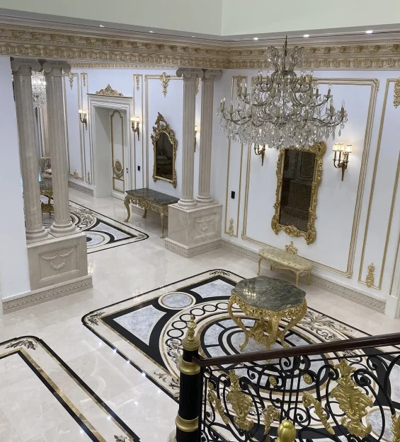 Erbil Villa Mermer Merdiven Korkuluk ve Galeri Boşluğu Üst Açı Görünümü